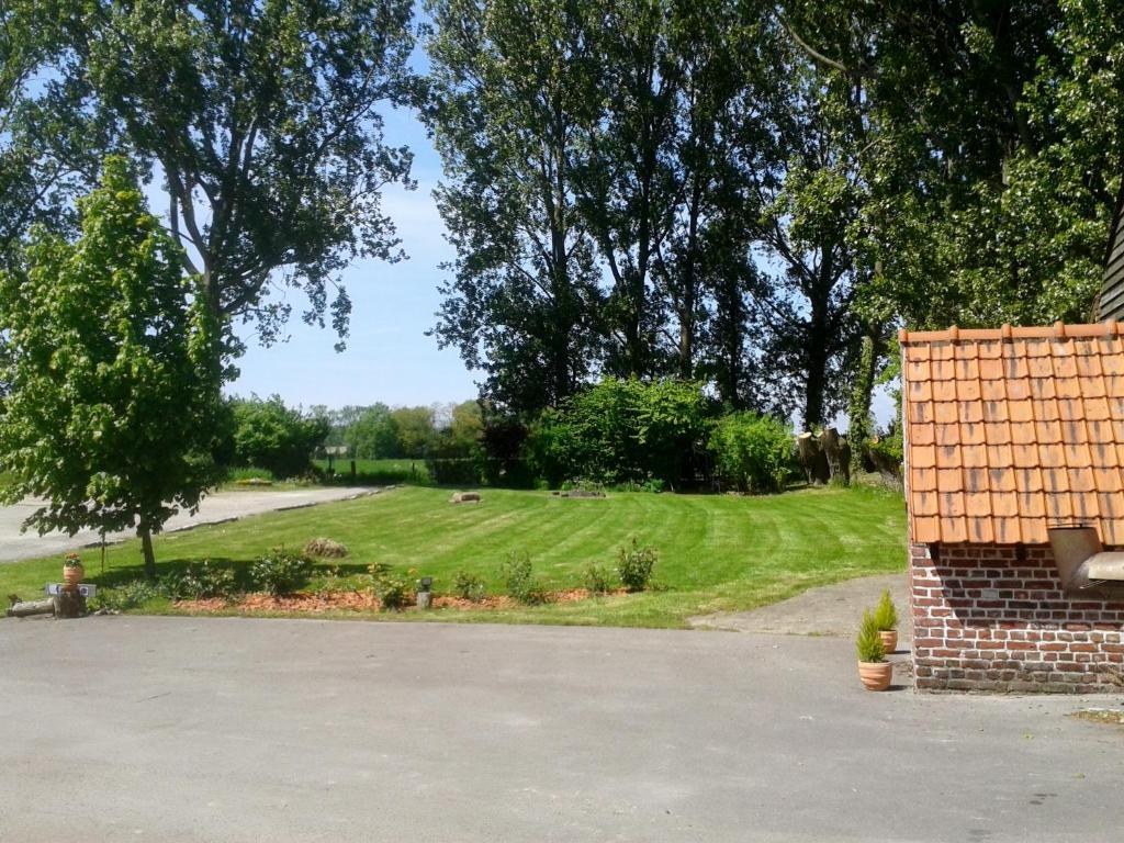 Au Cheval Noir Panzió Quaëdypre Kültér fotó